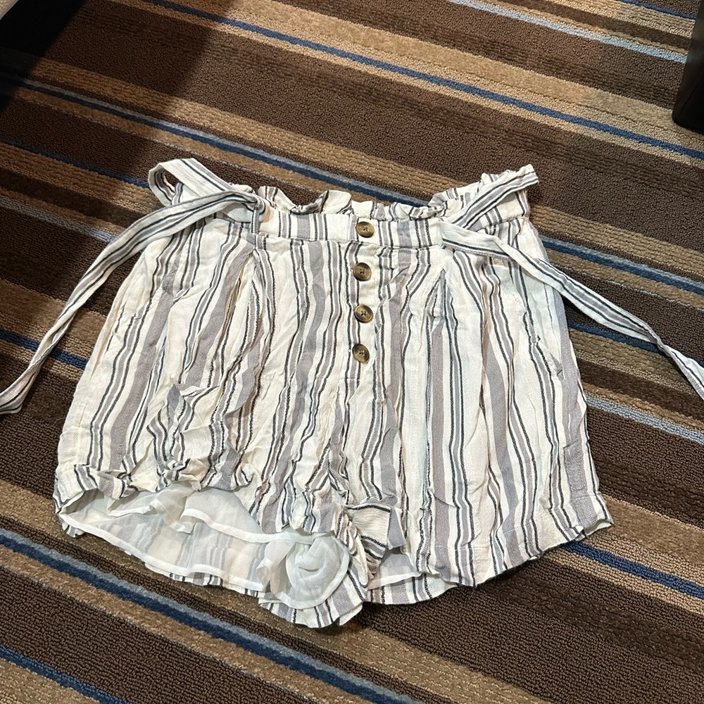 American eagle pinstripe paper bag shorts